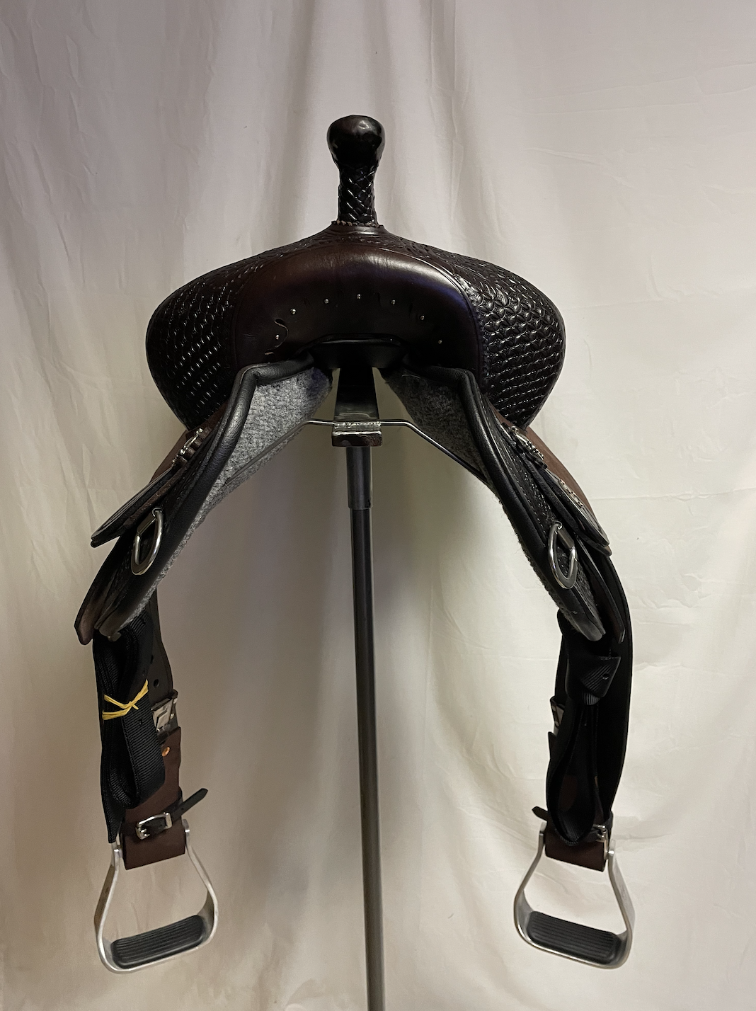 Circle Y Sarah Rose 14" Barrel Saddle.