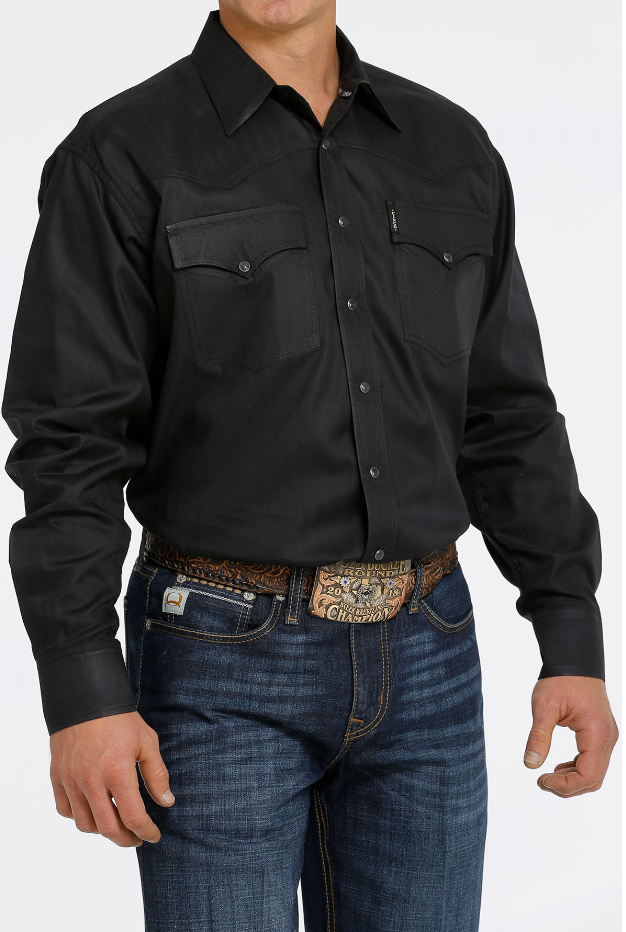 Cinch Men's Black Solid Long Sleeve Shirt.