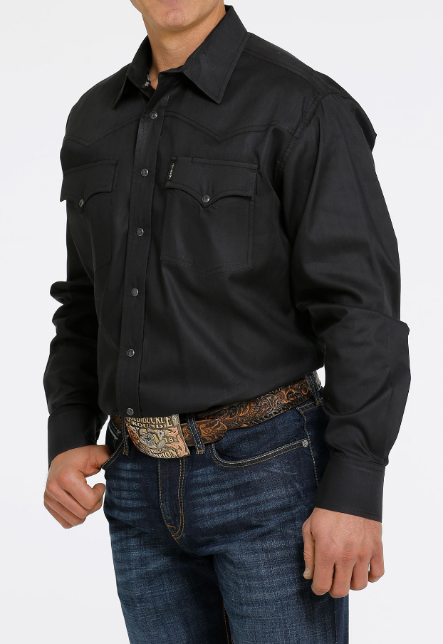 Cinch Men's Black Solid Long Sleeve Shirt.