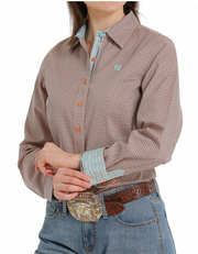 Cinch Women's Coral Patterned Long Sleeve Shirt.