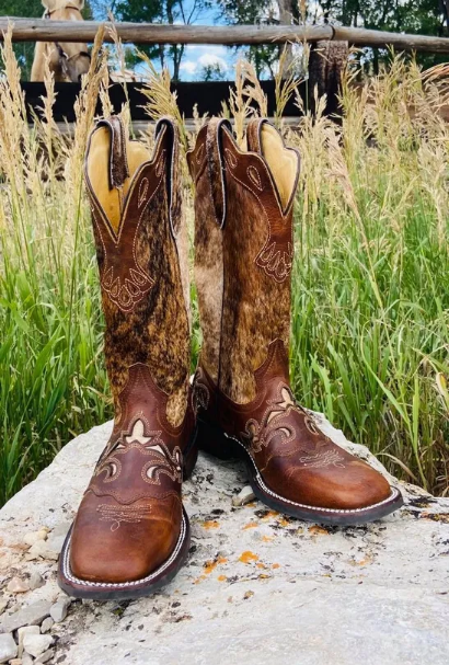 Women's Cowhide Boots.