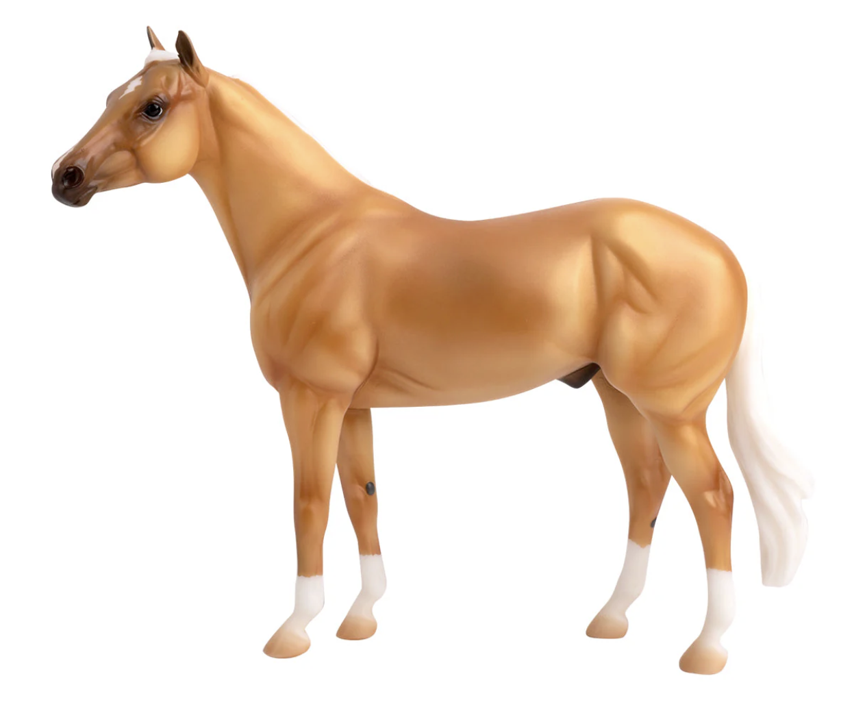 Breyer Horses The Ideal Series Palomino Horse.