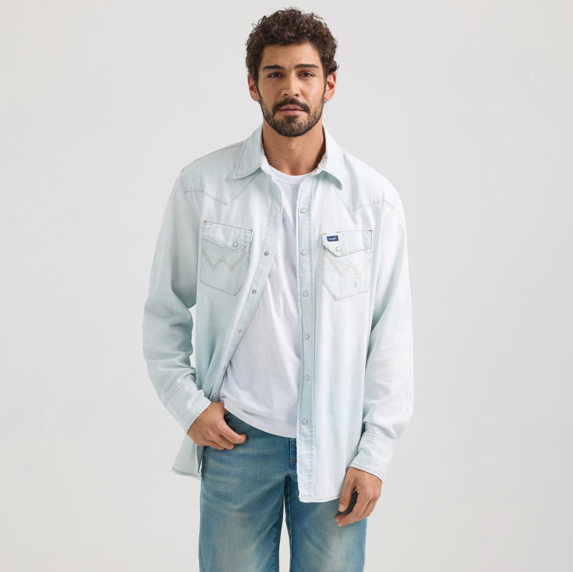 Wrangler Men's Vintage Inspired Western Snap Work Shirt.