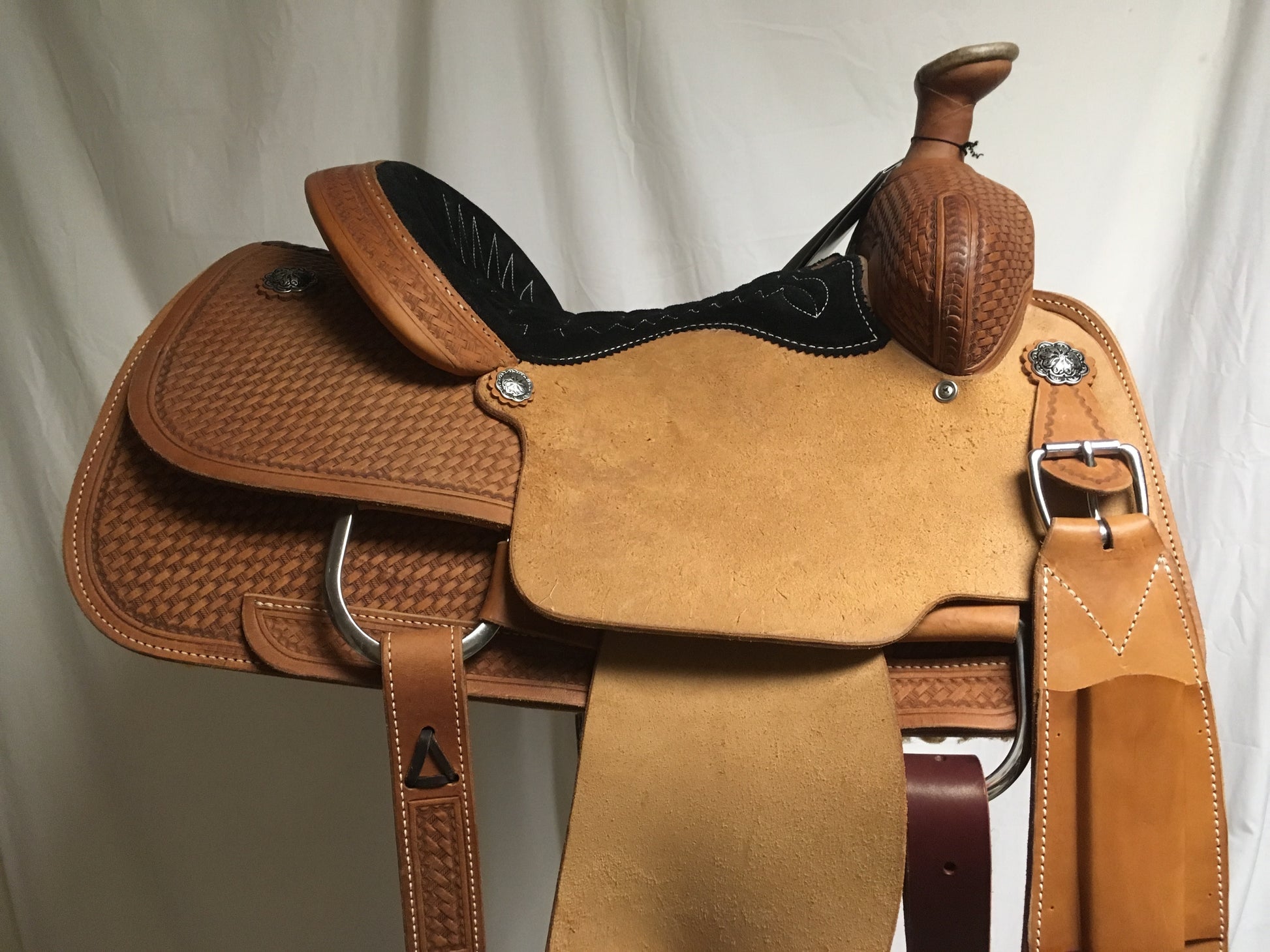 HIGH HORSE 1/2 BASKET STAMP ROPER 6413-2404.